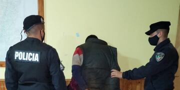 Dos de Mayo: detuvieron a un hombre tras robar una estación de servicio.