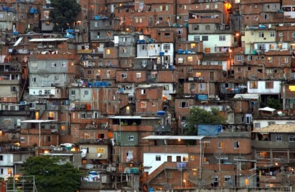 El mal momento de los periodistas argentinos que terminaron en una favela de Río de Janeiro