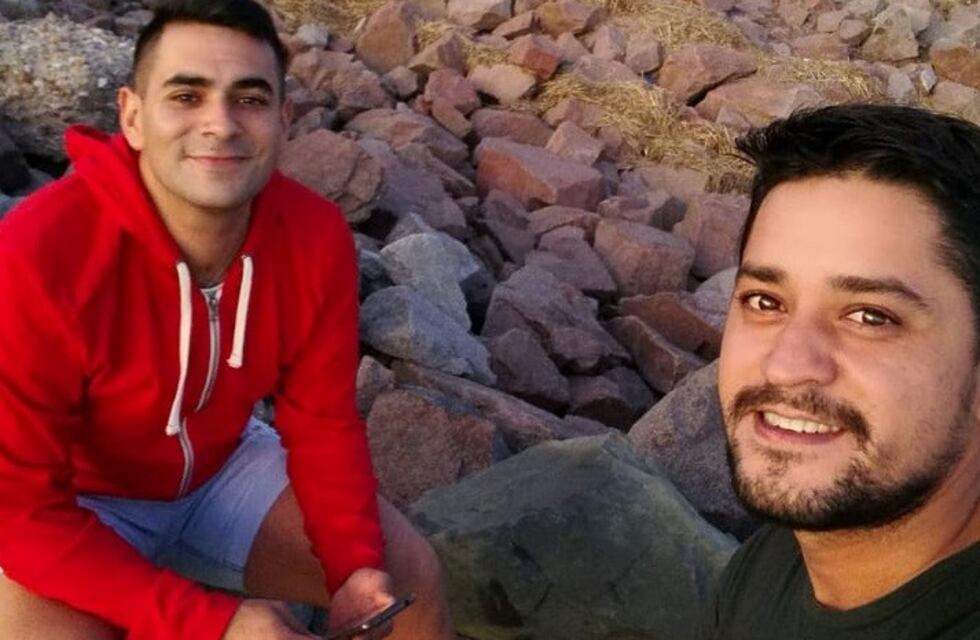 Punta Alta: lavan autos por mercadería y luego la donan