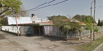 El joven llevó una navaja en el turno tarde de la escuela ubicada en Mendoza al 7300\u002E (Street View)