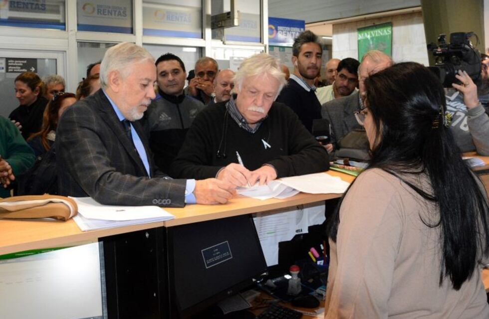 Ordenan a la Muni a suprimir los DNI publicados de los empleados