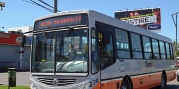 Colectivo urbano de la empresa Semtur de Rosario.