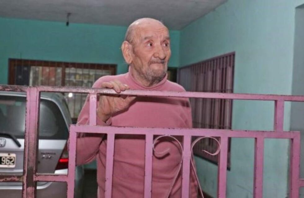 Le robaron $265.000 a ancianos y creen que fue su "hijo del corazón"