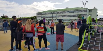 Brindan capacitación en la plaza "Pirincho Roquel"