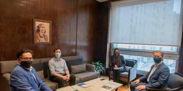 Reunión con titular PAMI Luana Volnovich\nCrédito: Vía Gualeguaychú