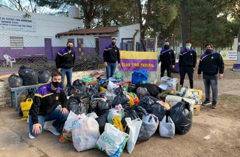 Solidaridad en Bahía: Tiro Federal realizó donaciones a un merendero