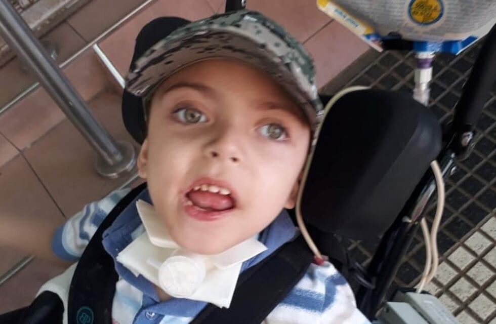 Alejandro está abandonado por IOSFA y temen por su vida