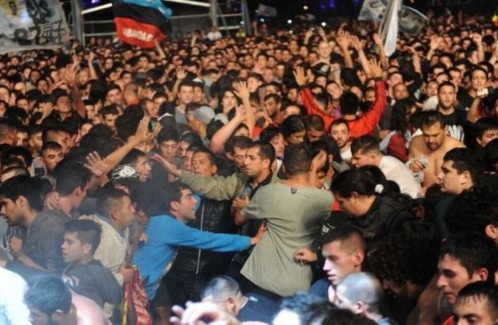 Olavarría: retornan los micros de Rosario pero aún hay personas desaparecidas