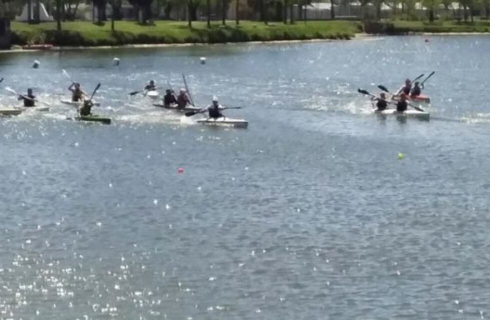 Abren las escuelas de canotaje en tres ciudades de Río Negro