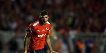 Soccer Football - Copa Sudamericana Final - Argentina's Independiente v Brazil's Flamengo - Libertadores de America stadium, Buenos Aires, Argentina - December 6, 2017\u002E Independiente's Emmanuel Gigliotti celebrates his goal\u002E REUTERS/Marcos Brindicci