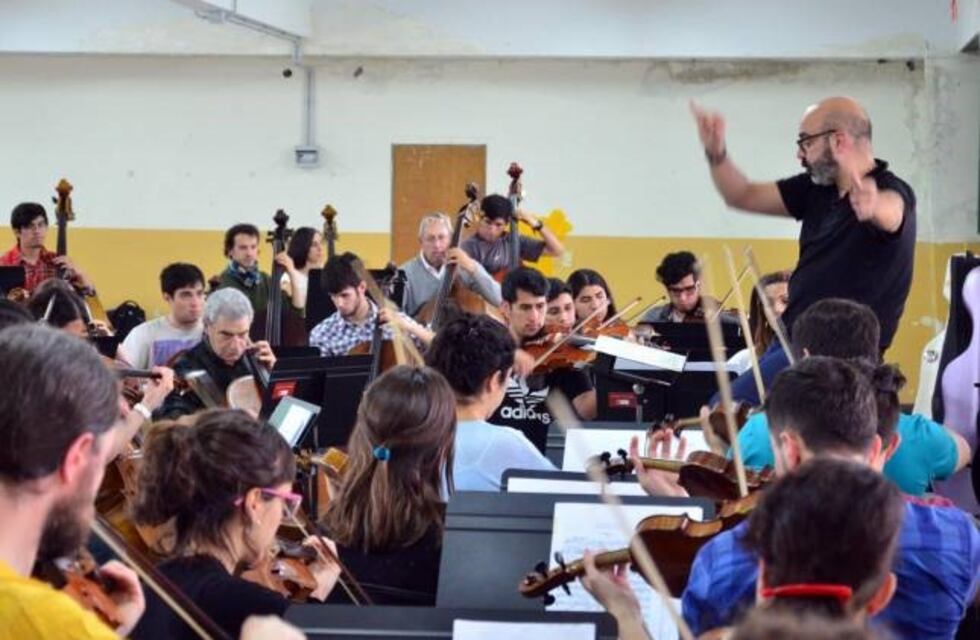 La Sinfónica Patagonia vuelve a escena al ritmo de Mariano Mores