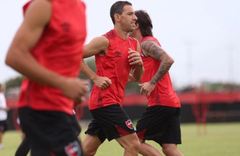 Newell's arrancó la pretemporada con Maxi Rodríguez y espera más refuerzos