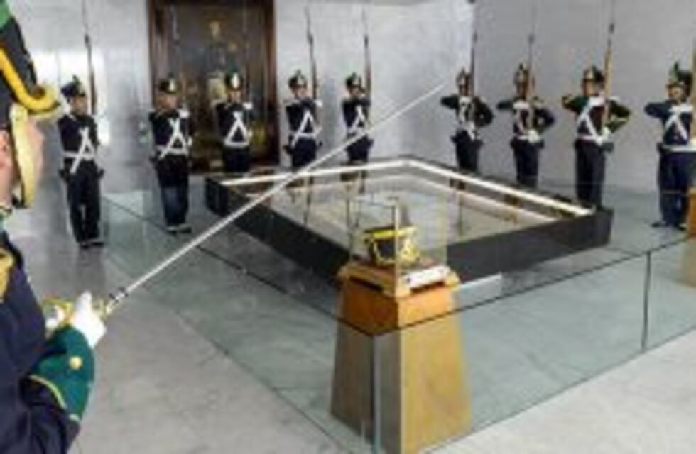 El Bicentenario del Cruce de Los Andes en documentos, noticias, informes y videos