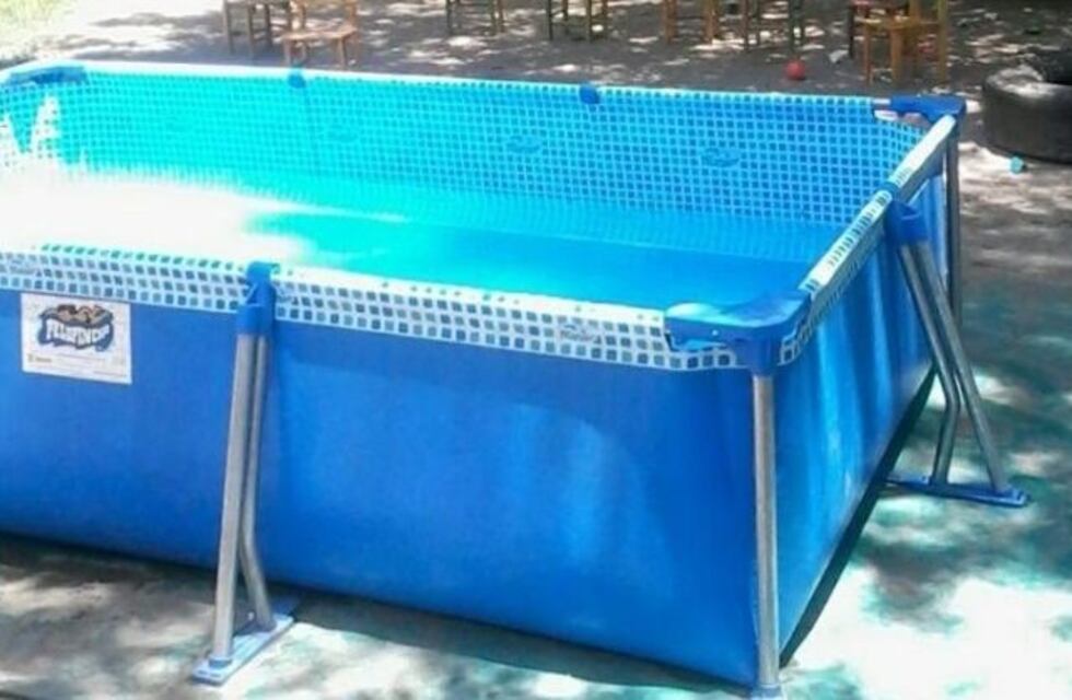 Susto en barrio Siloe de Córdoba: un nene cayó a la pileta y tuvo principio de ahogamiento