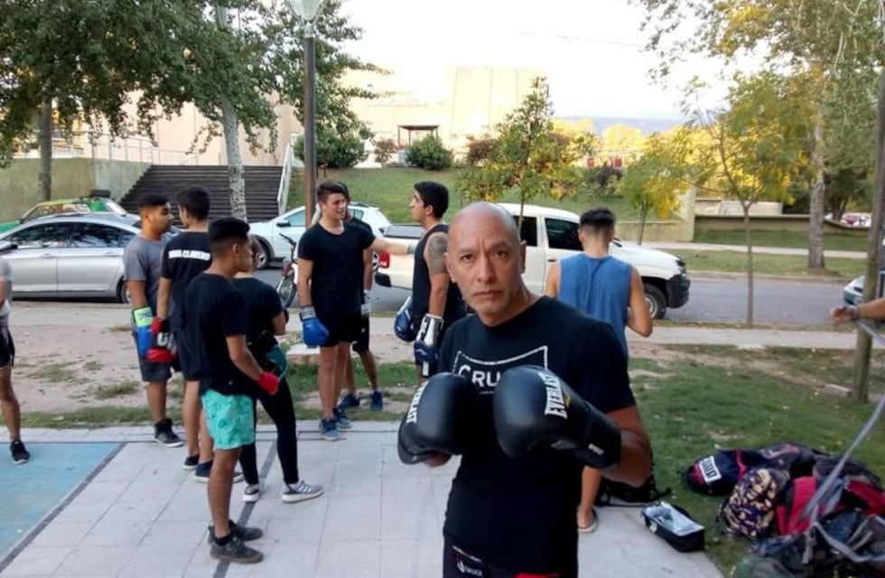 Mina Clavero: practicantes de kick boxing competirán en Paraná