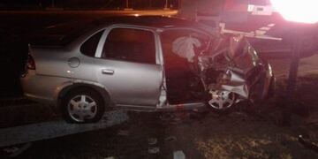 Una víctima fatal en choque entre un auto y un camión