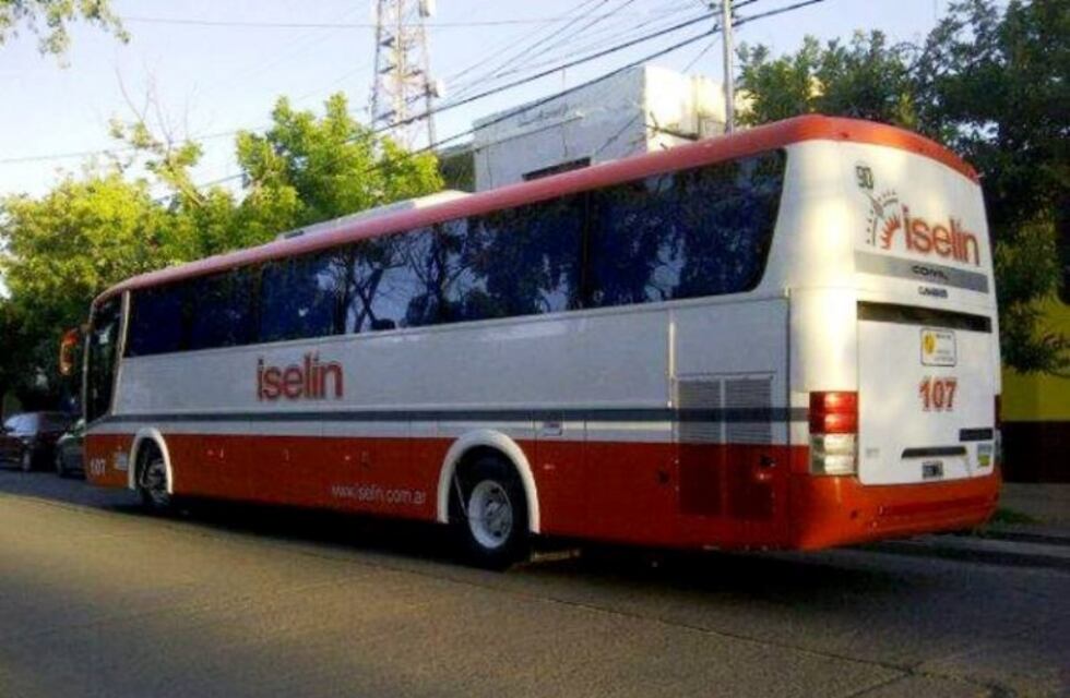 Iselín denunció ataques vandálicos a las unidades en Alvear y amenazan con quitar frecuencias