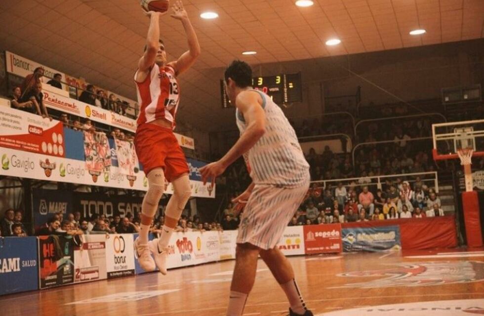 San Isidro ganó y está cerca de las semifinales