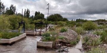 Robo de agua en el río Atuel