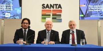 El ministro de Justicia de la Nación, Germán Garavano, presentó inversiones para investigación criminal en Santa Fe junto a su par Ricardo Silberstein y el gobernador Miguel Lifschitz\u002E