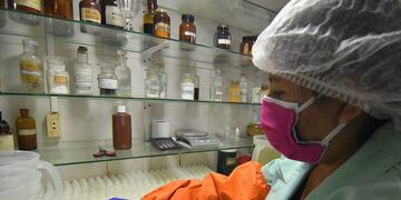 Elaboración de dióxido de cloro\u002E (EFE)