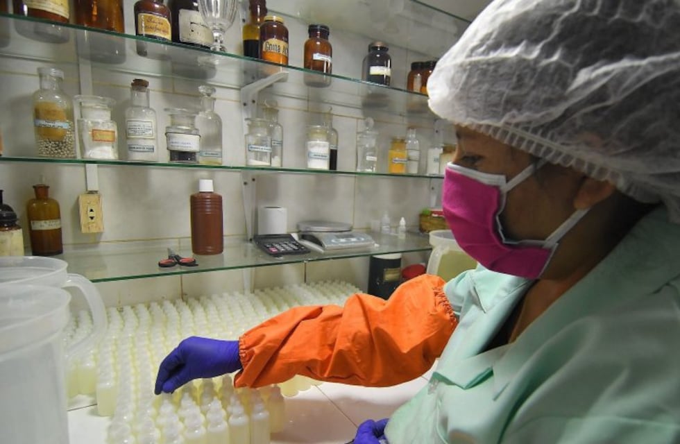 Asociaciones científicas denunciaron al juez que autorizó la prescripción de dióxido de cloro