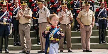 Tomás, el fanático de San Martín que desfiló en el acto de la Batalla de San Lorenzo\u002E (Sl24)