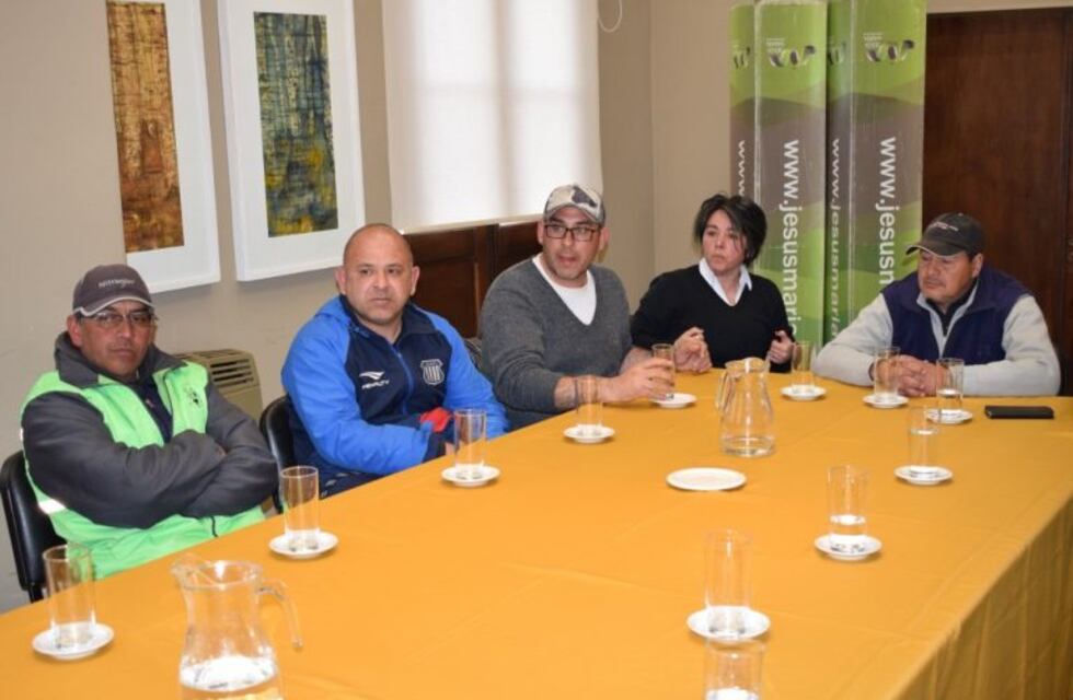 Los municipales de Jesús María seguirán de paro y asamblea permanente