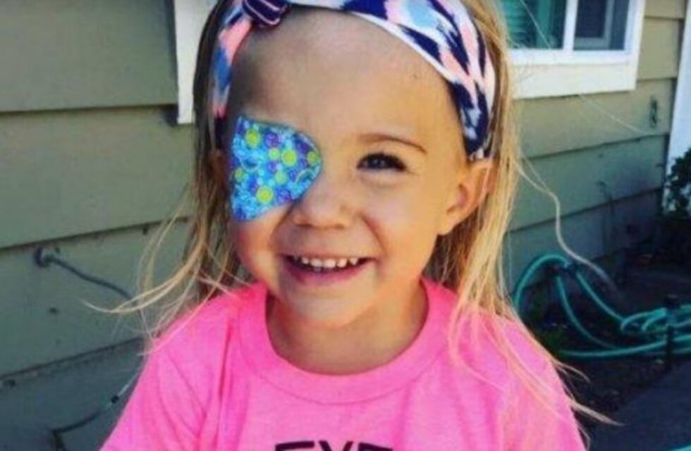 Le tomó una foto a su hija, notó algo extraño en su ojo y le salvó la vida de milagro