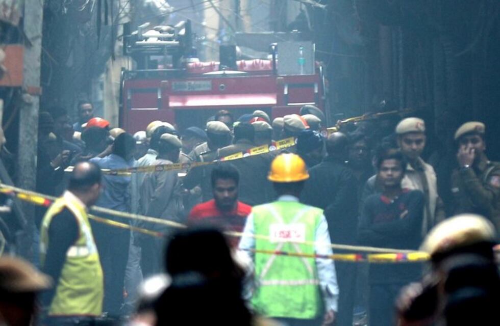 Murieron en un incendio 43 trabajadores que dormían en una fábrica en India