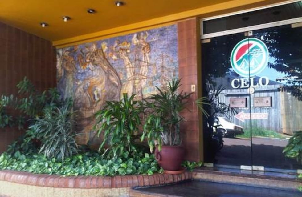 La CELO instala fibra óptica en tres barrios más de Oberá