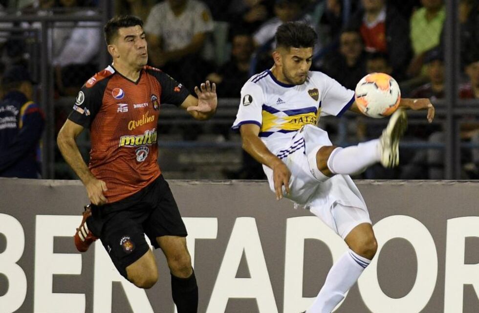 Carlos Zambrano sufrió una fractura de costilla y será baja en Boca por un mes