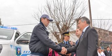 Peppo entregó vehículos para reforzar la seguridad en Plaza\u002E (Prensa Gobierno)