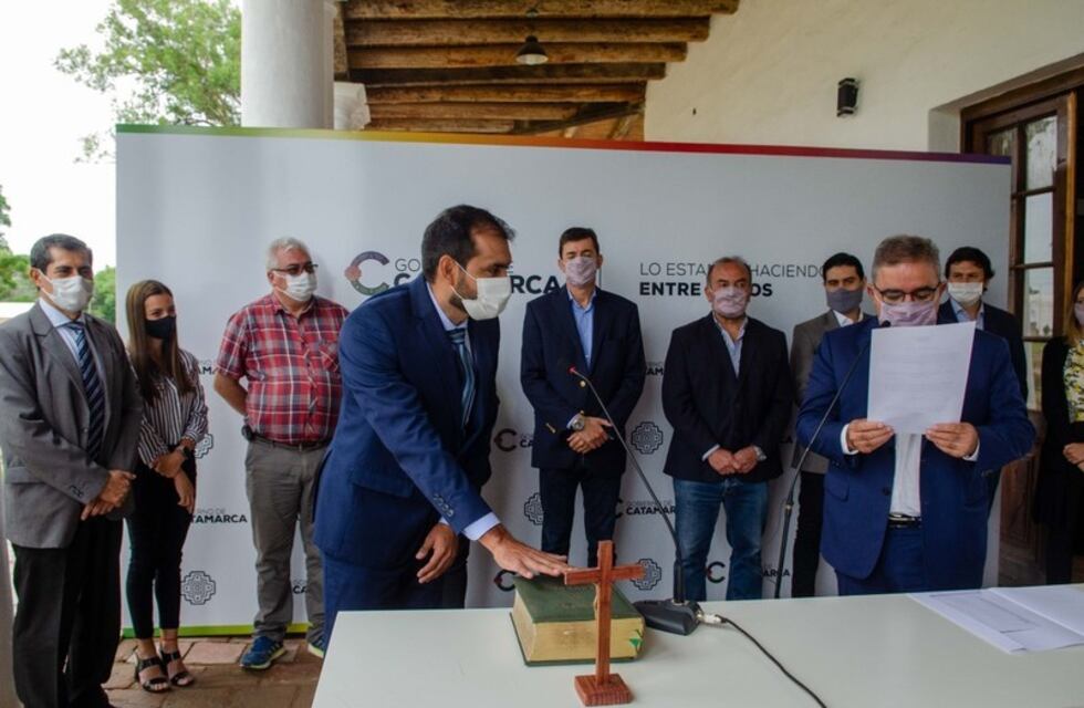 Tomó juramento el nuevo ministro de trabajo
