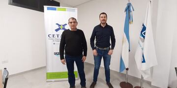 El presidente saliente Francisco Viñuales y el actual Ricardo wagner\u002E