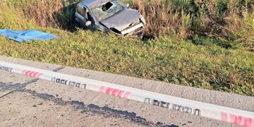 Una pareja murió en el acceso a un barrio cerrado entre Oliveros y Maciel\u002E (@mariogaloppo)
