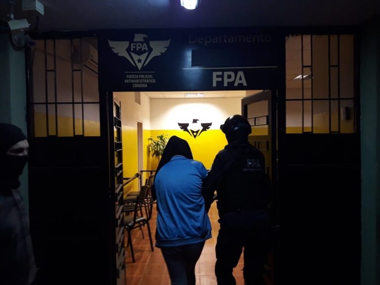 "Familia de mujeres" detenida por venta de drogas en Córdoba