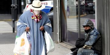 Rige la cuarentena más estricta en el Área Metropolitana de Buenos Aires (AMBA)\u002E (Clarín)