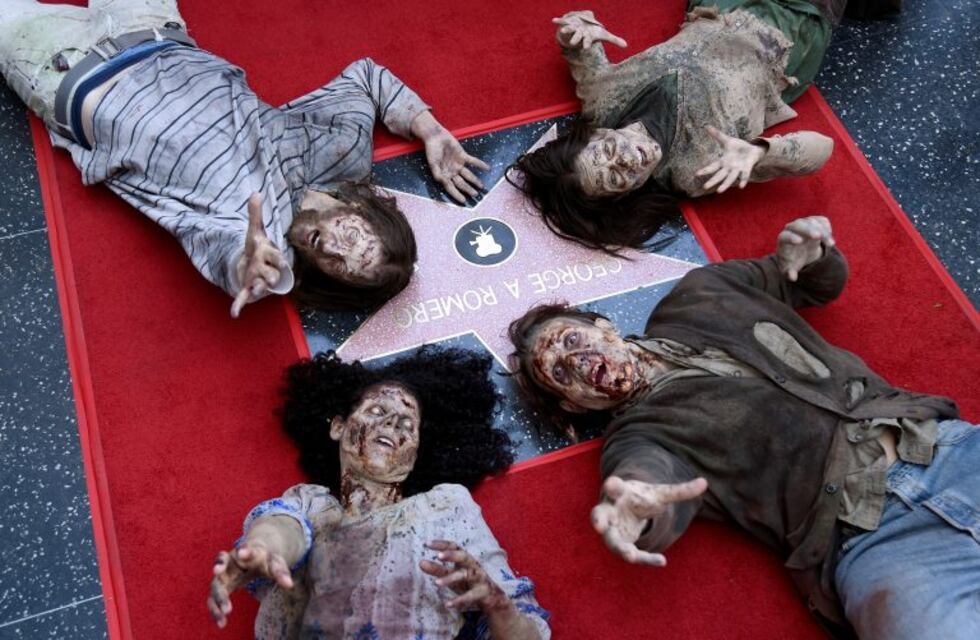 El Paseo de la Fama de Hollywood se llenó de zombies