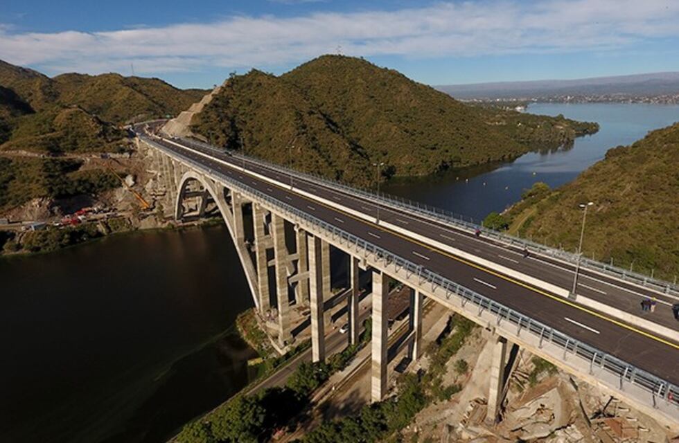 Se inauguró este lunes el puente sobre el lago San Roque: 5 datos que tenés que saber