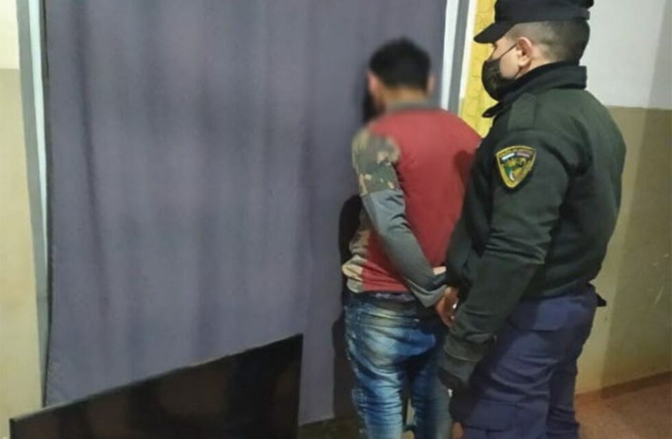 Iguazú: fue apresado mientras escapaba con un televisor robado