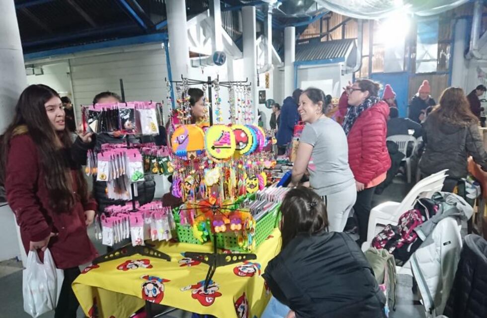 Este fin de semana se realizó la feria del día del amigo en el paseo canto del viento