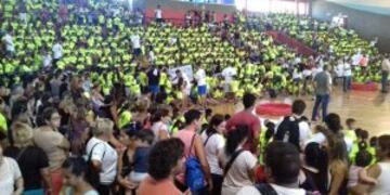 Compartirn0nn0nnAnte mu00e1s de 4 mil personas, entre niu00f1os, adolescentes, abuelos y familias, se viviu00f3 la fiesta del deporte social de Las Heras en el estadio cubierto