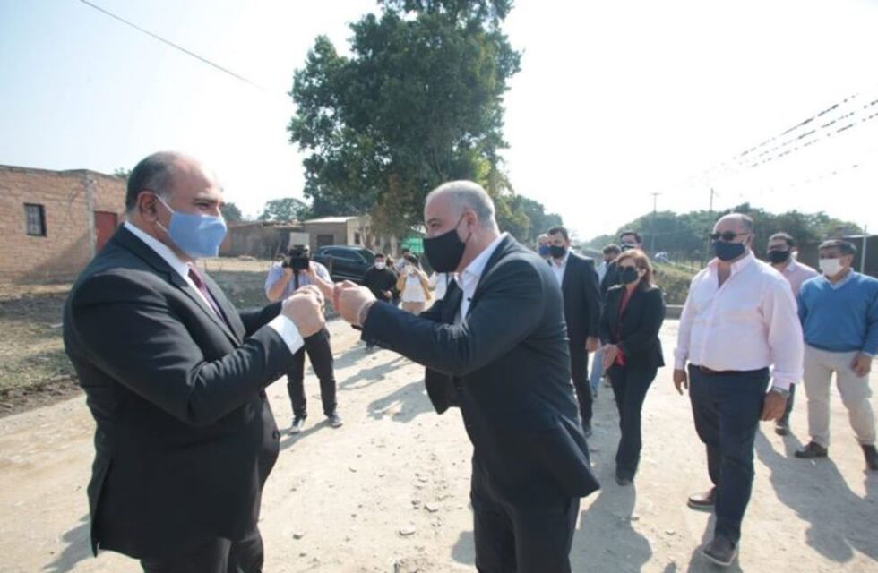 Continúan obras de canalización en el arroyo Nueva Esperanza