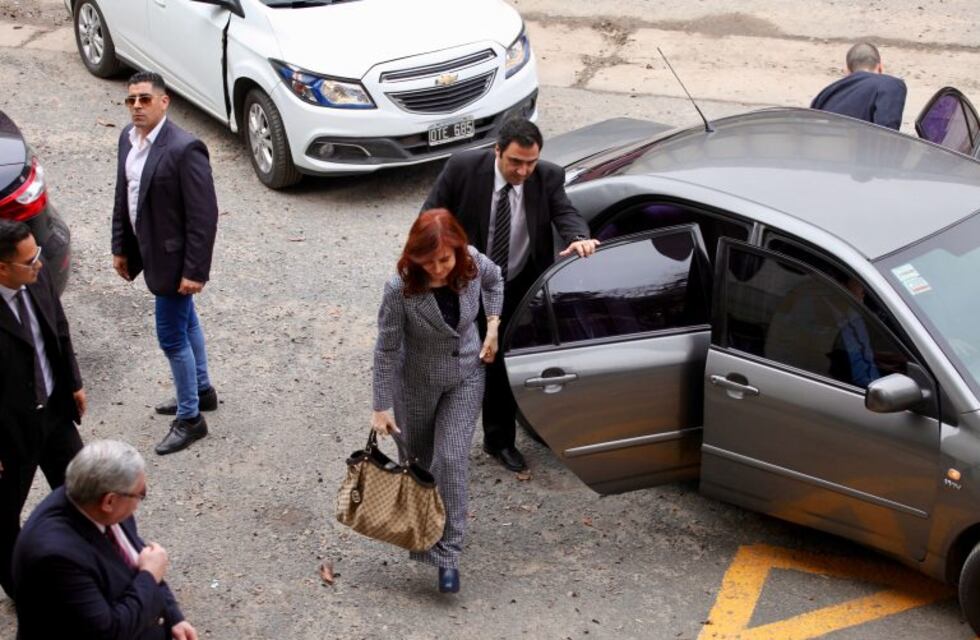 Hotesur: piden enviar a juicio a Cristina Fernández por lavado de dinero