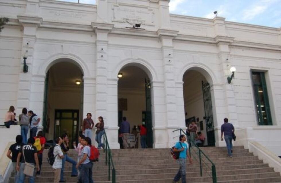 La UNCA suspende las actividades aulicas hasta el 3 de abril