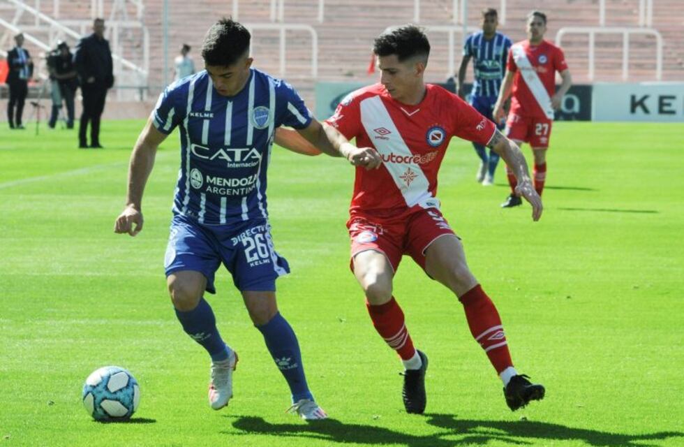 Godoy Cruz no pudo y cayó ante Argentinos Juniors, que continúa invicto