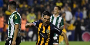 Matías Caruzzo convirtió el tanto del elenco canalla, que le ganó Banfield en el Gigante de Arroyito\u002E (Juan José García)