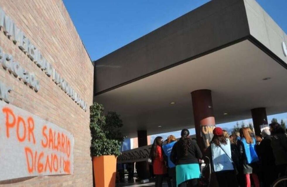 En la UNCuyo no se dictarán clases por paro nacional