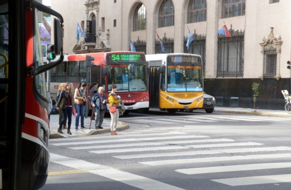 Cómo serán los servicios en Córdoba este miércoles feriado